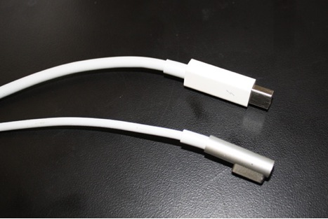 Apple Thunderbolt Cables from Display